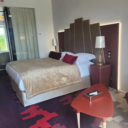 Domaine De La Ferriere 3*