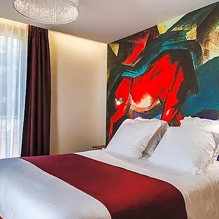 Hotel La Ferrière 3*