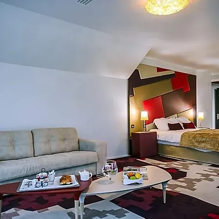 La Ferrière 3*