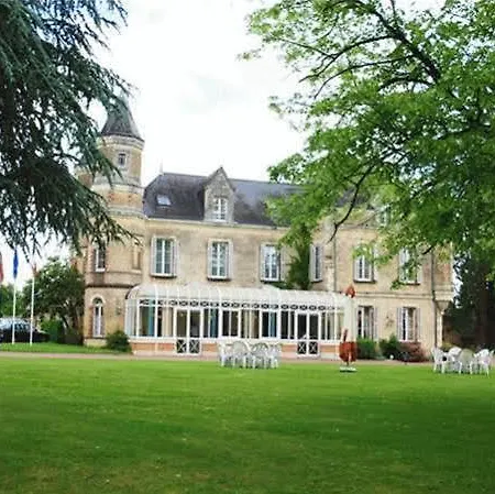 Отель Domaine De La Ferriere Шатобриан